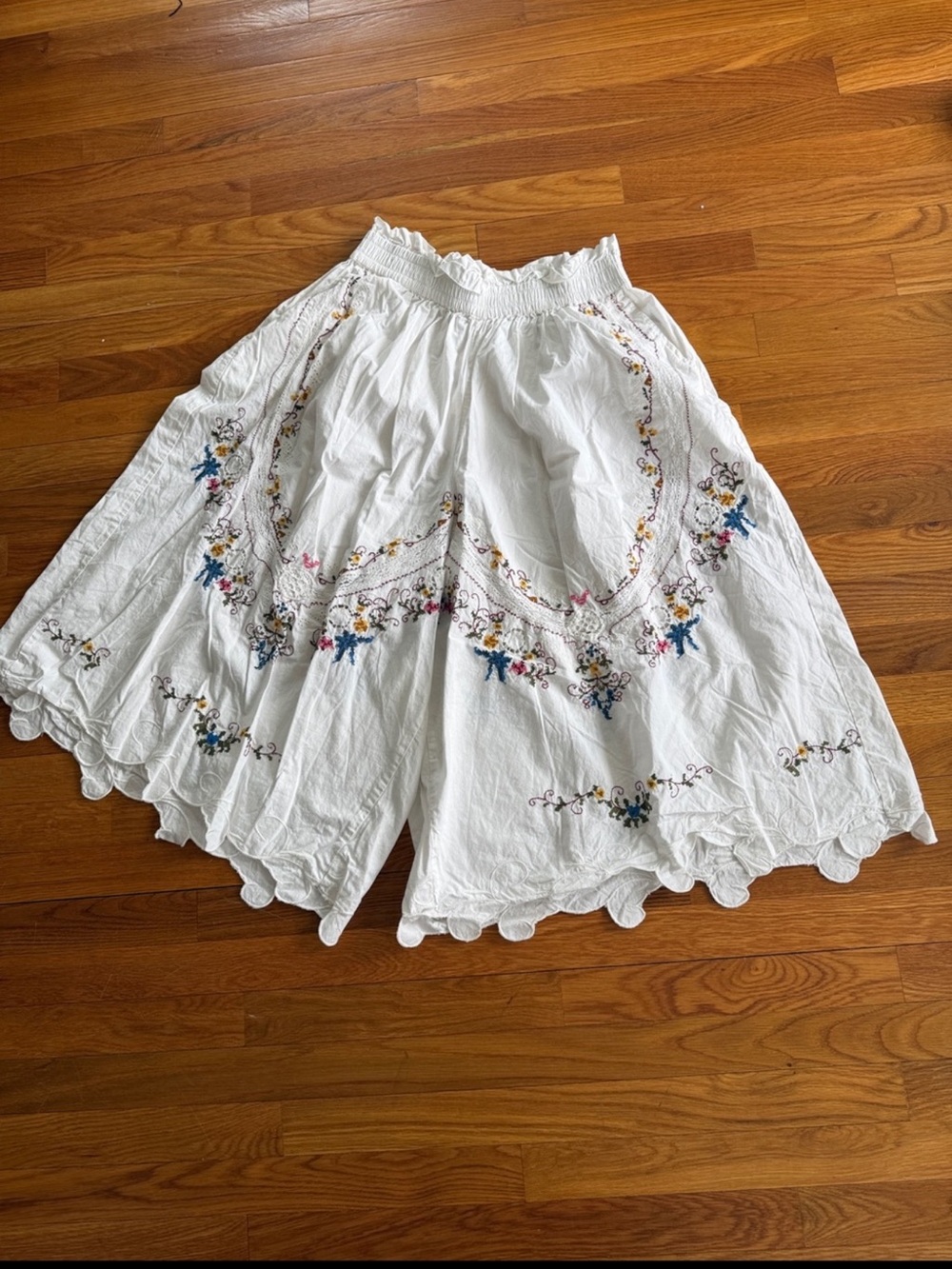 New By Anthropologie Embroidered Culottes Size S - Picture 6 of 9